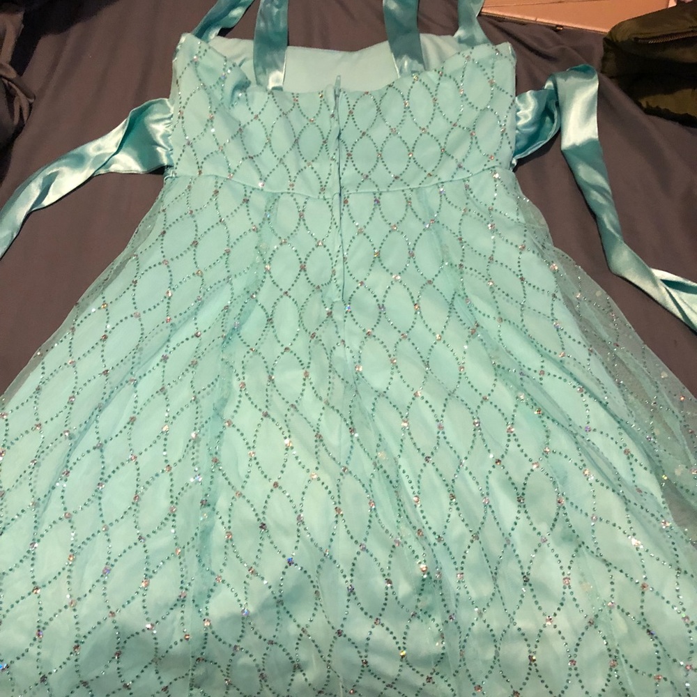 Dress - Picture 3 of 3